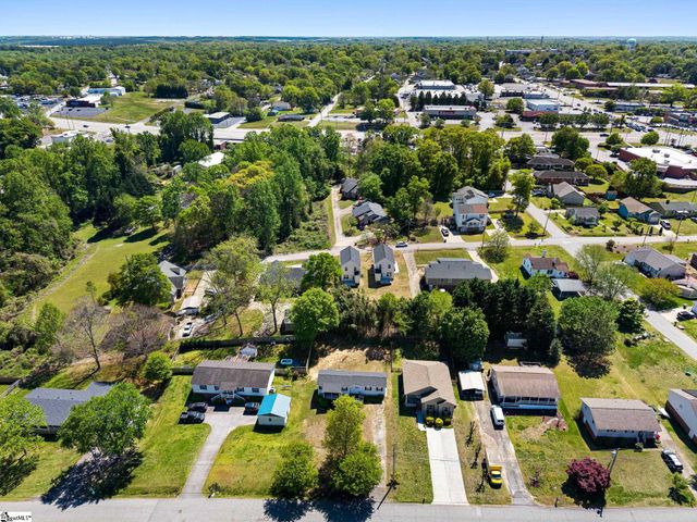 207 Wildwood Drive, Greer, SC 29651