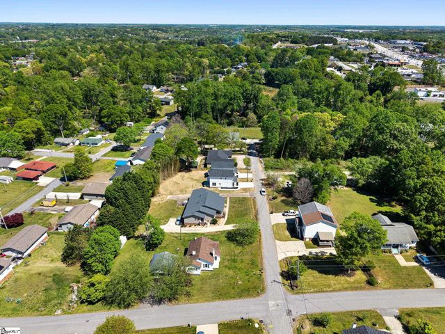 207 Wildwood Drive, Greer, SC 29651