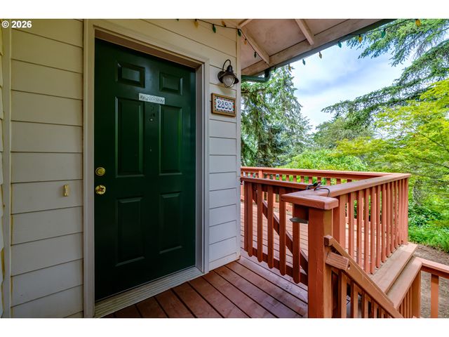 2890 CHAMBERS St, Eugene, OR 97405