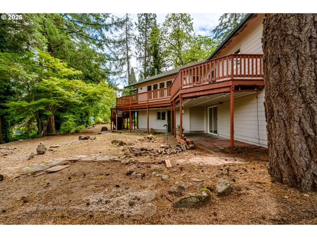 2890 CHAMBERS St, Eugene, OR 97405