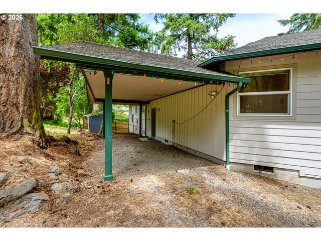 2890 CHAMBERS St, Eugene, OR 97405