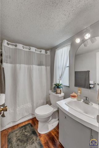 213 SE 47th ST, Topeka, KS 66609