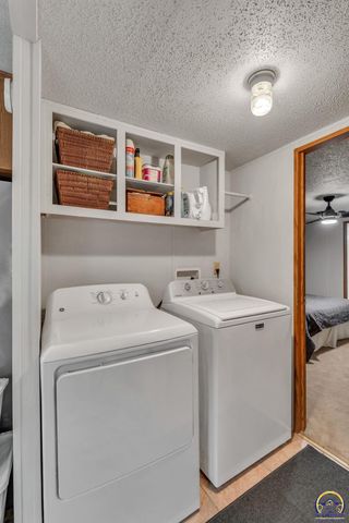 213 SE 47th ST, Topeka, KS 66609