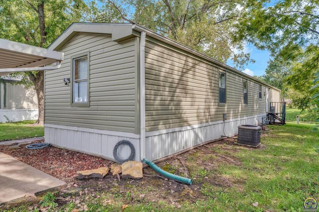 213 SE 47th ST, Topeka, KS 66609