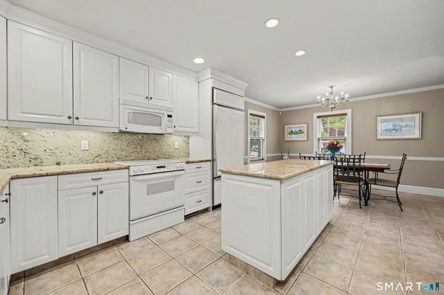 12 Ludlow Manor, Norwalk, CT 06855