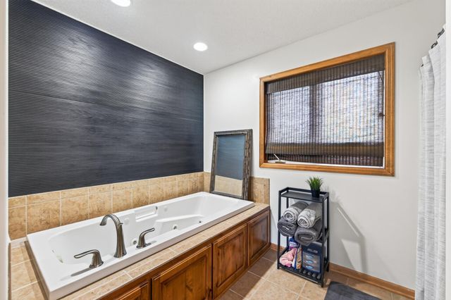 5701 Oregon Court, Crystal, MN 55428