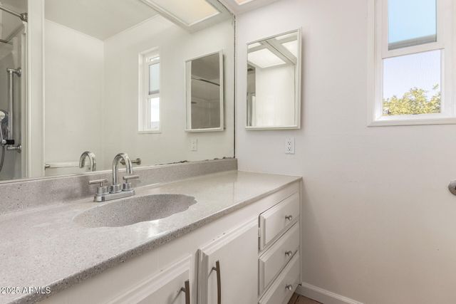 2650 W UNION HILLS Drive 163, Phoenix, AZ 85027