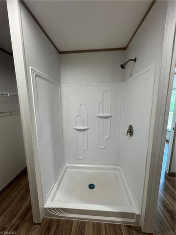 5787 Davis Road, Walkertown, NC 27051