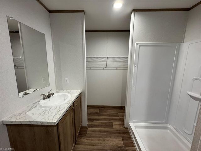 5787 Davis Road, Walkertown, NC 27051