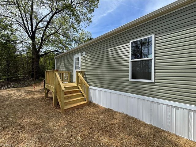 5787 Davis Road, Walkertown, NC 27051
