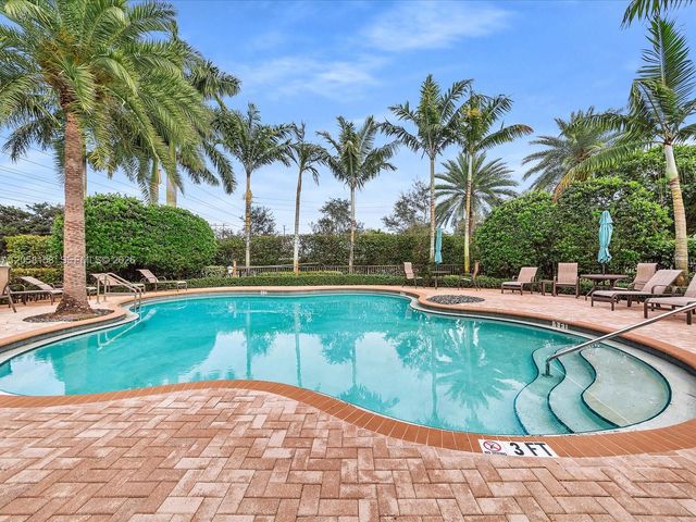 6447 Osprey Landing St, Davie, FL 33314