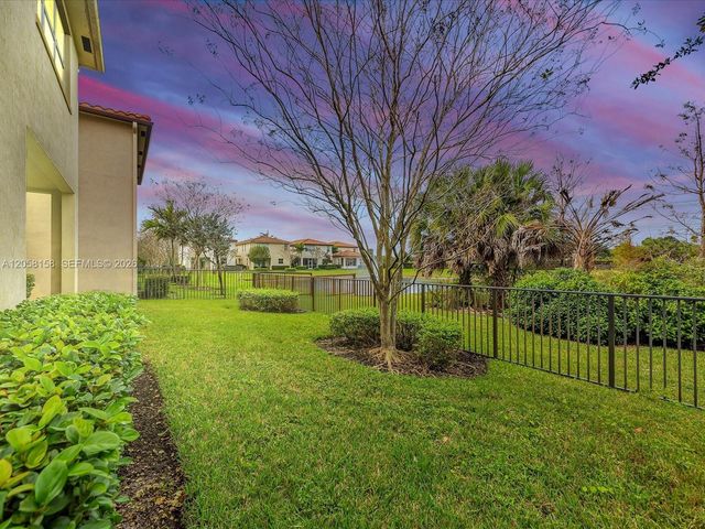 6447 Osprey Landing St, Davie, FL 33314