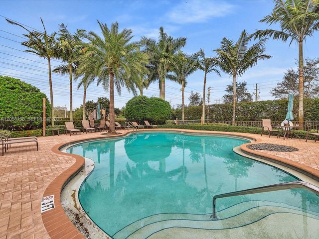 6447 Osprey Landing St, Davie, FL 33314