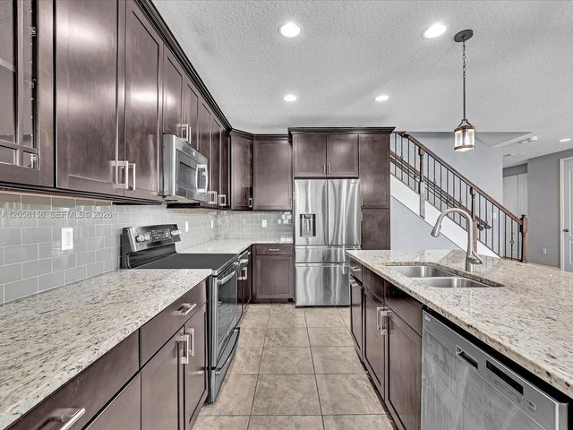 6447 Osprey Landing St, Davie, FL 33314