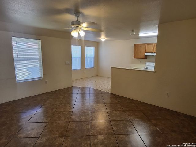 8011 Maverick Climb, San Antonio, TX 78250