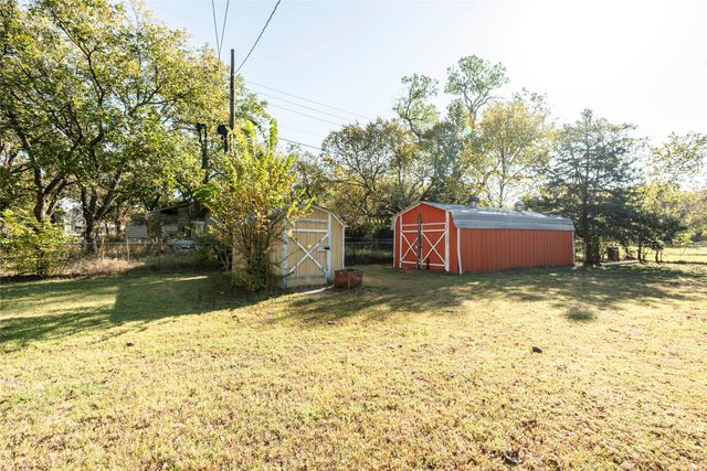 205 Bonham Street, Nocona, TX 76255