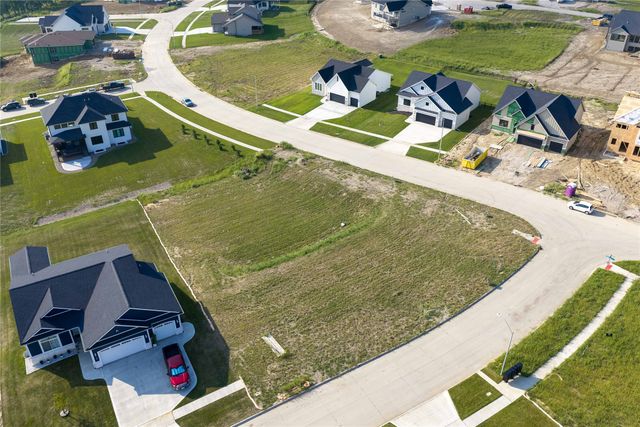 1313 S Lotus Place, West Des Moines, IA 50266