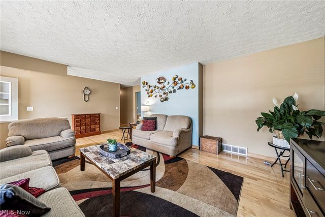 8506 Lake Shore Boulevard, Mentor, OH 44060