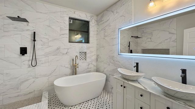 2320 Allen St, New Orleans, LA 70119