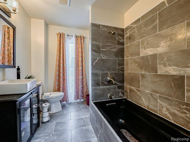 420 Mount Vernon Street, Detroit, MI 48202