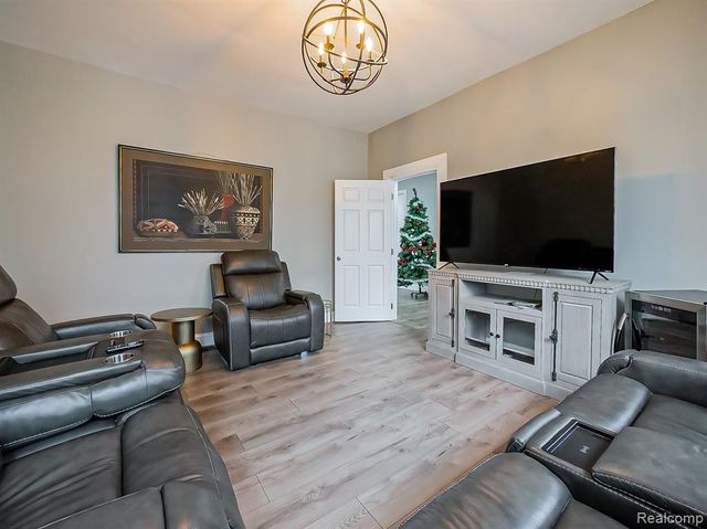 420 Mount Vernon Street, Detroit, MI 48202