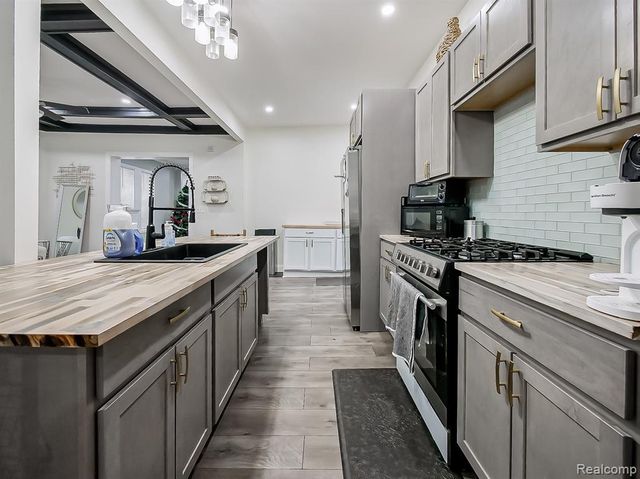 420 Mount Vernon Street, Detroit, MI 48202