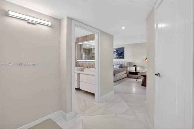 1000 W Island Blvd 1009, Aventura, FL 33160