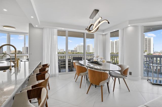 1000 W Island Blvd 1009, Aventura, FL 33160