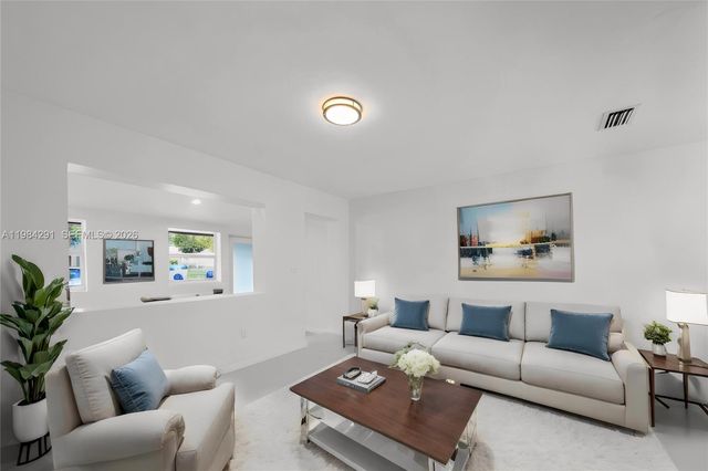 27 Suffolk Ave 0, Hialeah, FL 33010