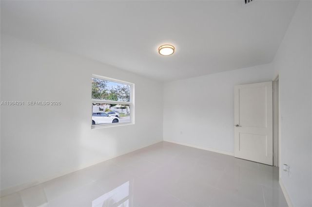 27 Suffolk Ave 0, Hialeah, FL 33010