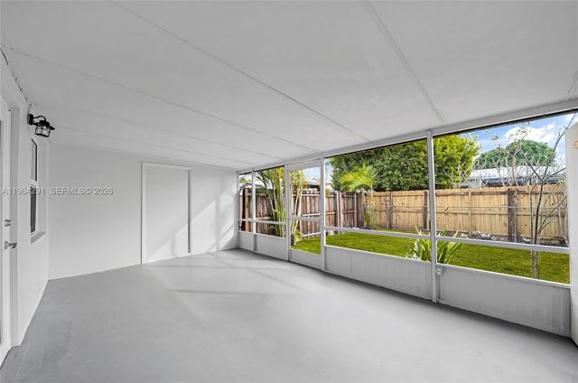 27 Suffolk Ave 0, Hialeah, FL 33010