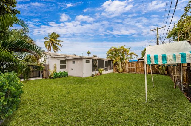 27 Suffolk Ave 0, Hialeah, FL 33010