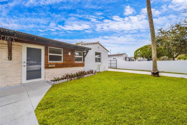 27 Suffolk Ave 0, Hialeah, FL 33010