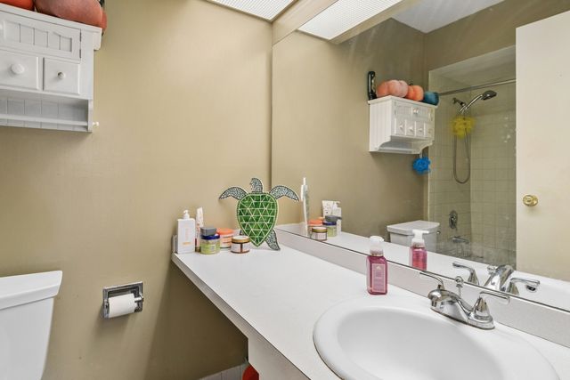 6818 Roberts Drive 6, Woodridge, IL 60517