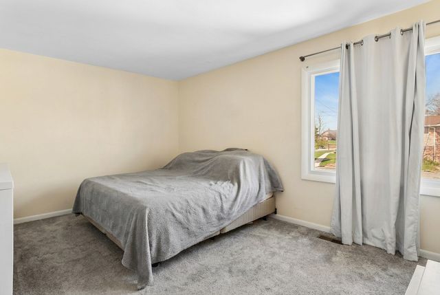 6818 Roberts Drive 6, Woodridge, IL 60517