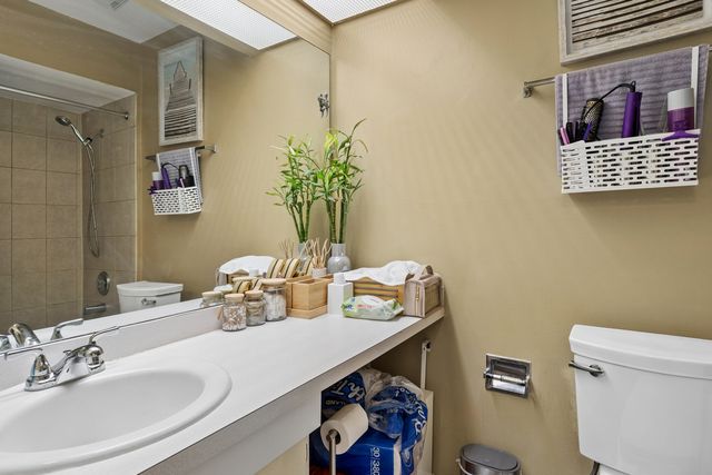 6818 Roberts Drive 6, Woodridge, IL 60517