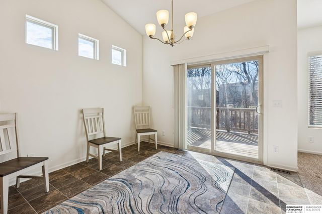 8006 S 190th Street, Omaha, NE 68136