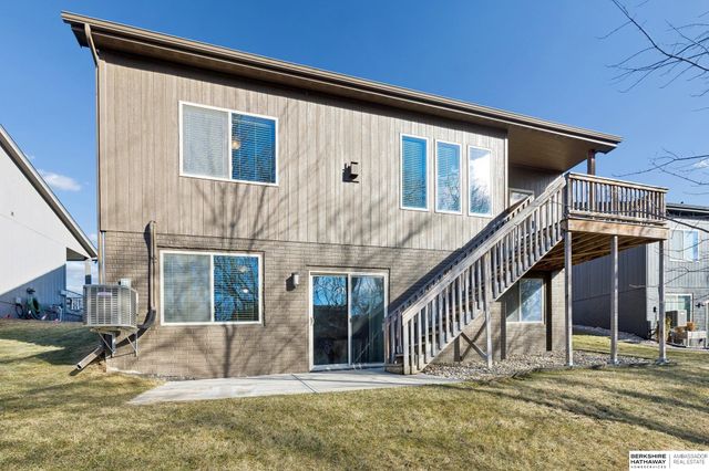 8006 S 190th Street, Omaha, NE 68136