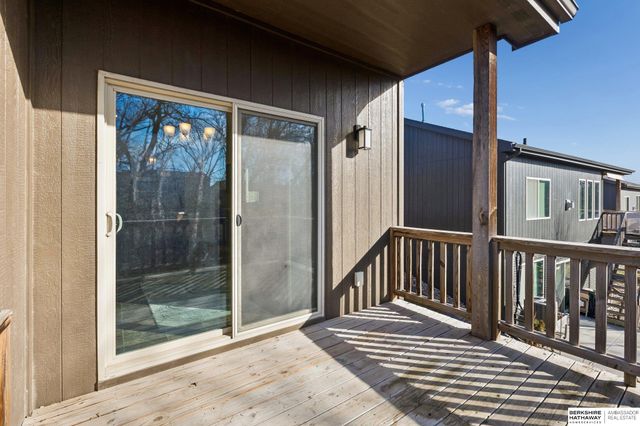 8006 S 190th Street, Omaha, NE 68136