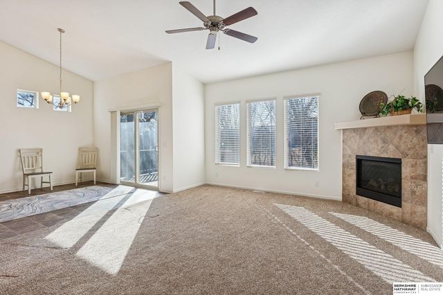 8006 S 190th Street, Omaha, NE 68136