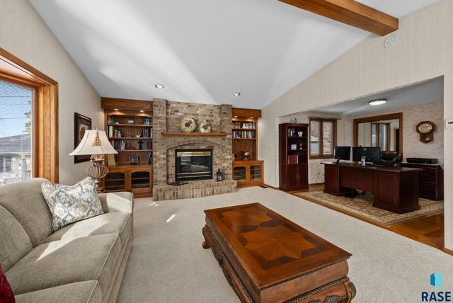 205 E 34th St Street, Sioux Falls, SD 57105