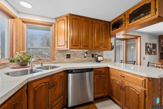 205 E 34th St Street, Sioux Falls, SD 57105