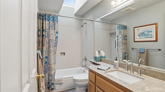 25812 SE 41st Street, Sammamish, WA 98029