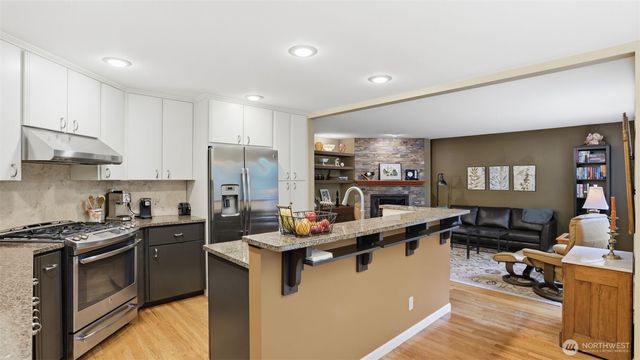 25812 SE 41st Street, Sammamish, WA 98029