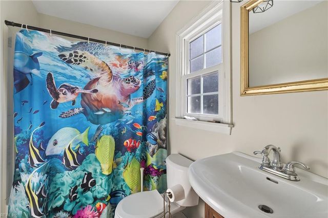 116 Lawson DR, Yorktown, VA 23693