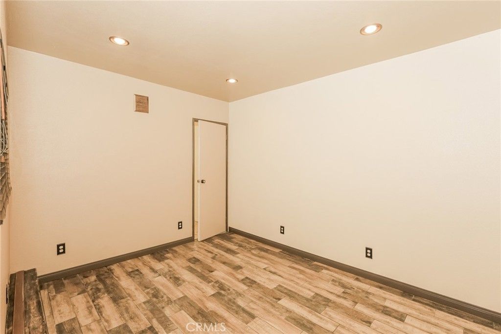 Image 9 of property listing at 2150 S Buena Vista, Corona, CA 92882