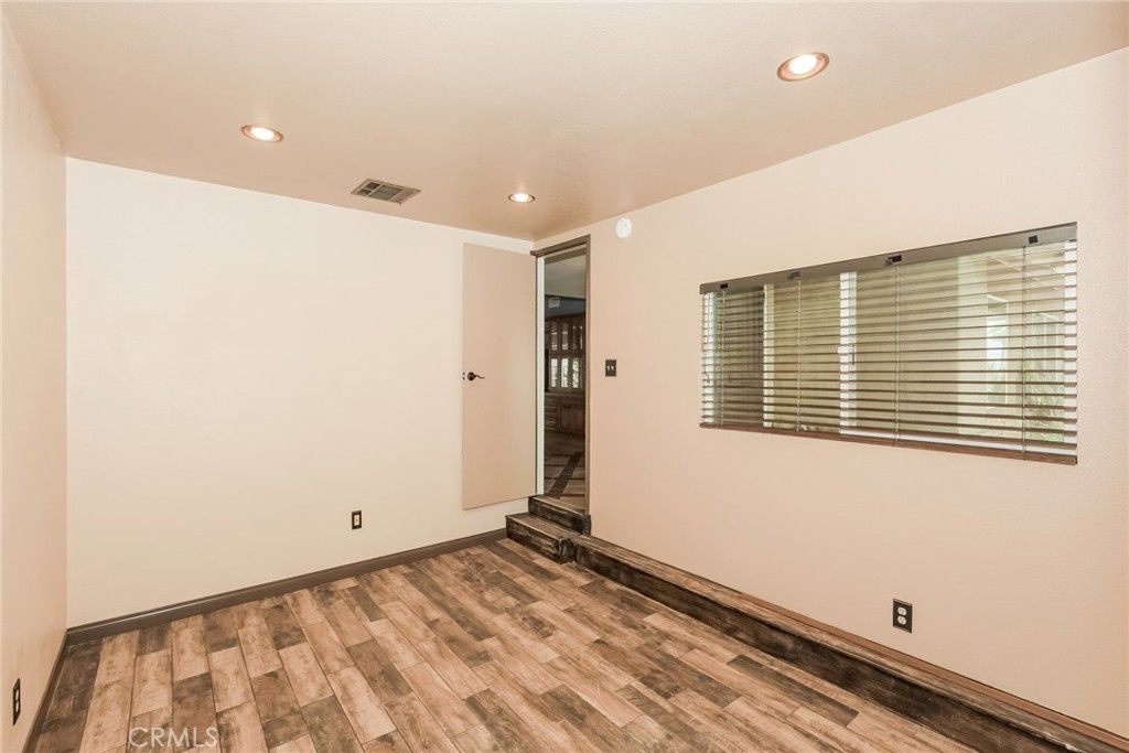 Image 10 of property listing at 2150 S Buena Vista, Corona, CA 92882