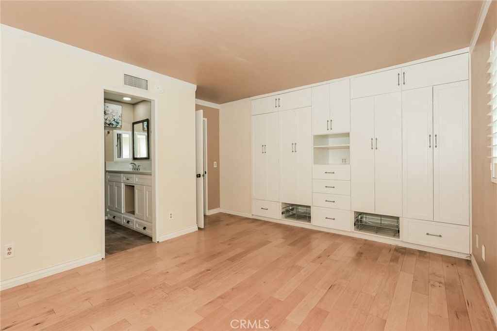 Image 11 of property listing at 2150 S Buena Vista, Corona, CA 92882