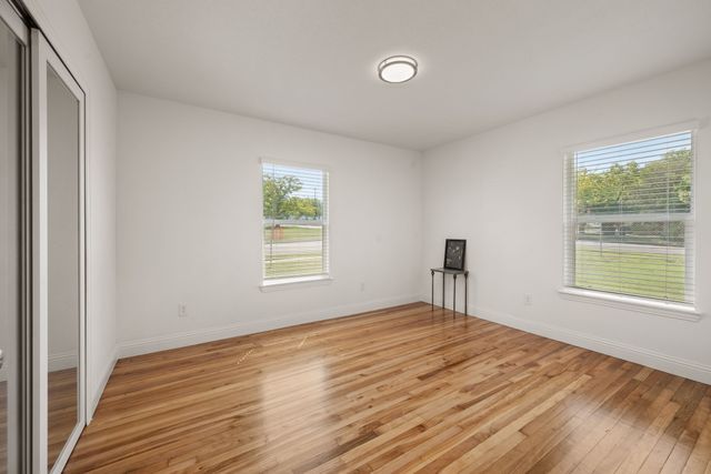 4096 Merida Avenue, Fort Worth, TX 76110