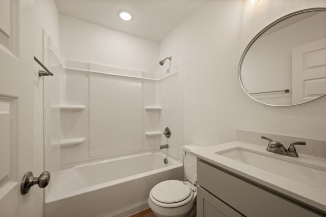 4096 Merida Avenue, Fort Worth, TX 76110